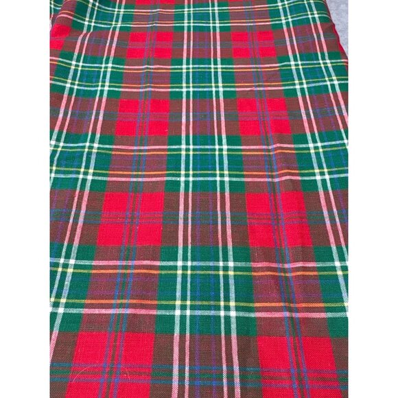 Red & Green Tartan Plaid Fabric Cotton Material Crafting Sewing Quilting 1/2 yar - Picture 1 of 3